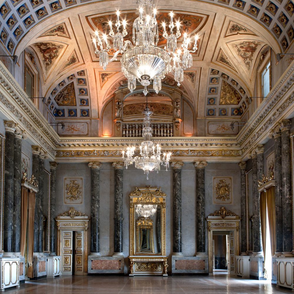 Cesare Catania in esposizione al Palazzo Serbelloni di Milano Cesare Catania in esposizione al Palazzo Serbelloni di Milano